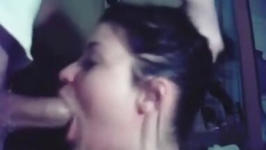 Büyük deldi türkçe amatör porno film gets iğne yapmak üzerinde
