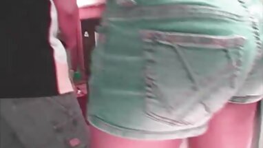 Yatakta yaşlı bir kadının oğlu konulu türk porno film izle