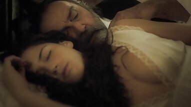 Bir banyoda maskaralıkları turk unlulerin porno filmleri